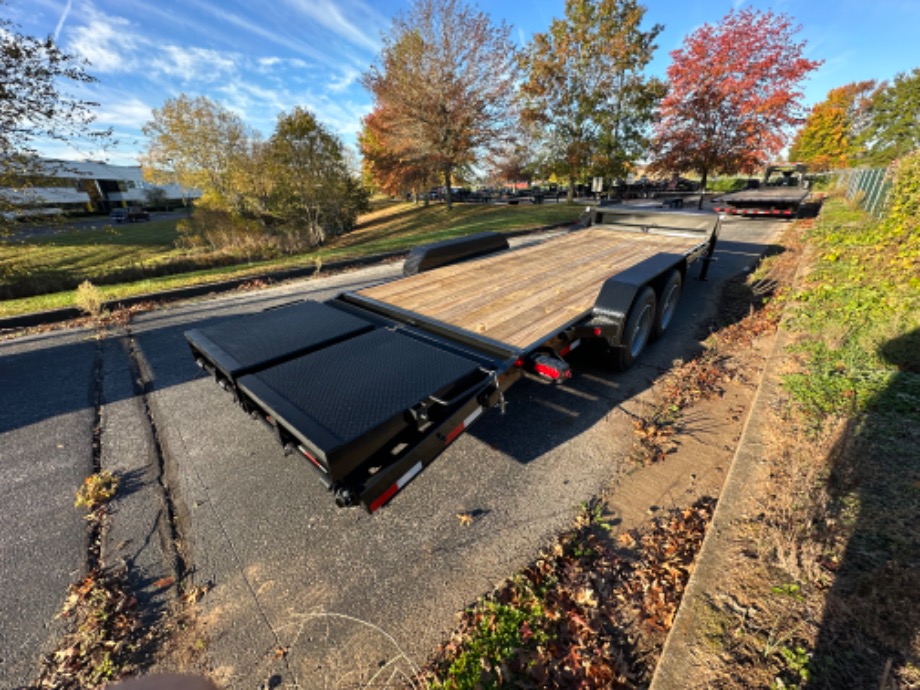 18+4 aardvark wide ramp  Best Bobcat Trailers 