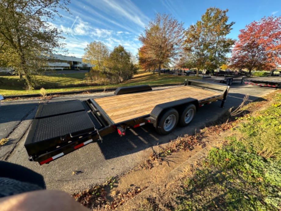 18+4 aardvark wide ramp  Best Bobcat Trailers 