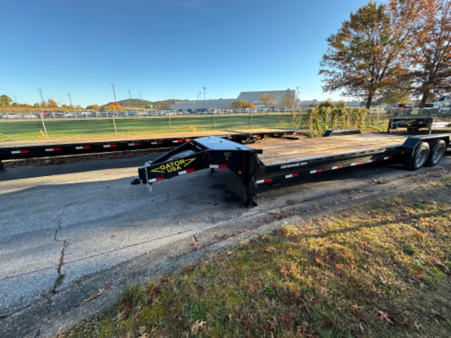 18+8 aardvark hydraulic tail  Best Bobcat Trailers 