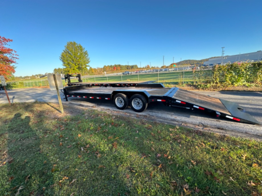 18+8 aardvark hydraulic tail  Best Bobcat Trailers 