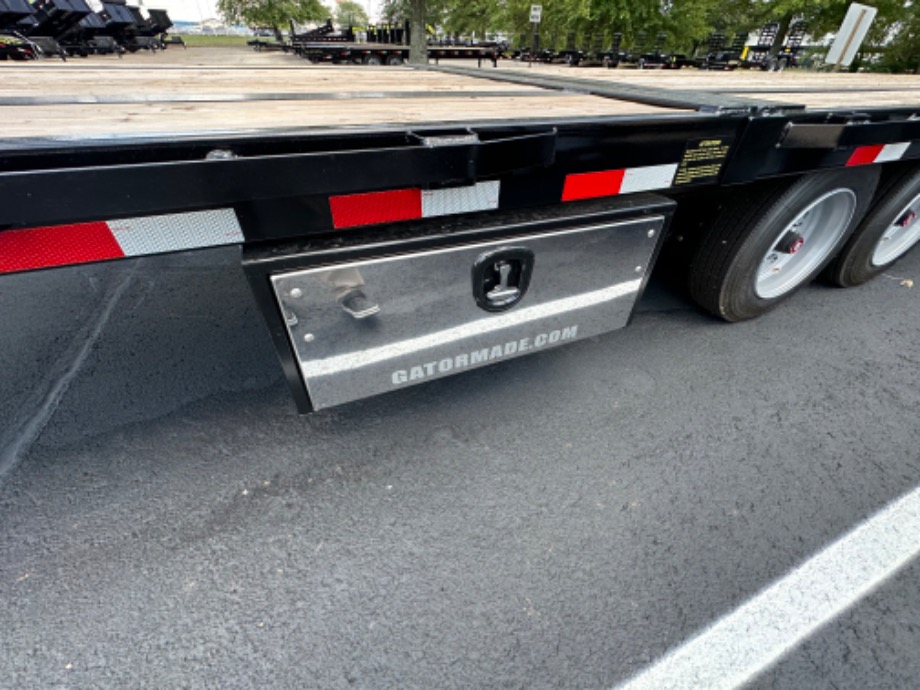 Hydraulic dovetail Aardvark Triailer deck over 25+10 For Sale Best Equipment Trailer 