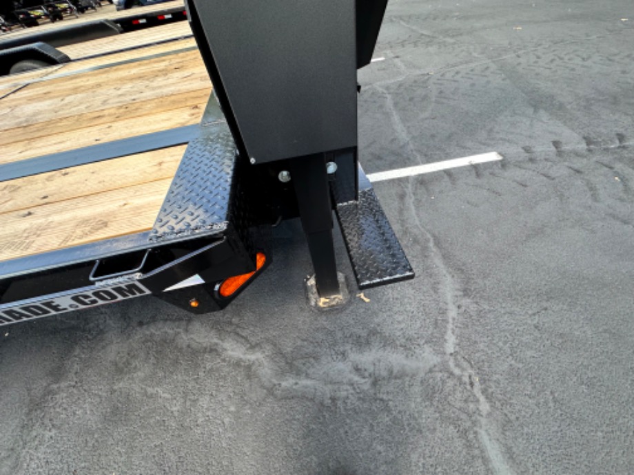 Hydraulic Dovetail Trailer 8k axles 25+10 For Sale Best Equipment Trailer 